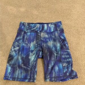 Blue Patterned Athletic Shorts
Lululemon size 6 tight thigh length shorts